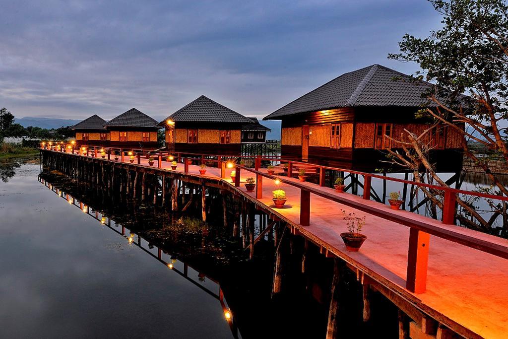 Shwe Inn Tha Floating Resort Inle Lake Bagian luar foto